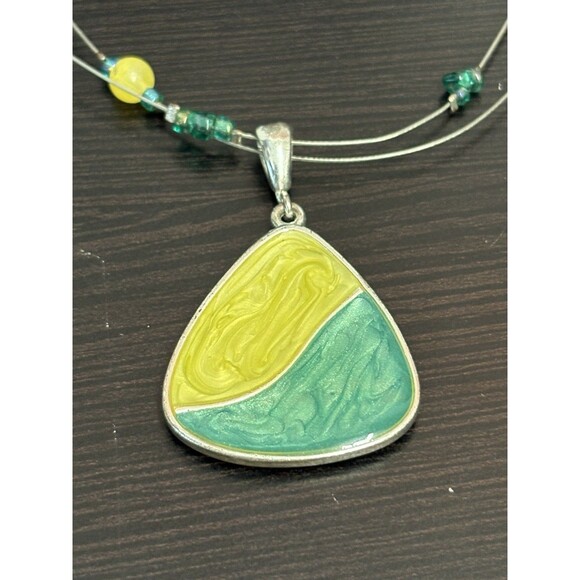 Vintage Green Yellow Enamel Pendant On Wire Necklace And Beads Adjustable - Picture 9 of 13